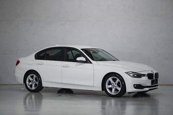 BMW 320i 2.0 16V TURBO GASOLINA 4P AUTOMÁTICO BMW 320i 2.0 16V TURBO GASOLINA 4P AUTOMÁTICO